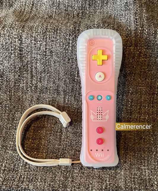 Princess Peach Limited Edition Nintendo  Wii Controller - Genuine