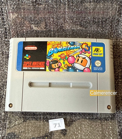 Super Bomberman - Super Nintendo (SNES)