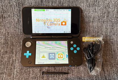 'New' Nintendo 2DS XL Console With Usb Charger - Black & Blue In great condition