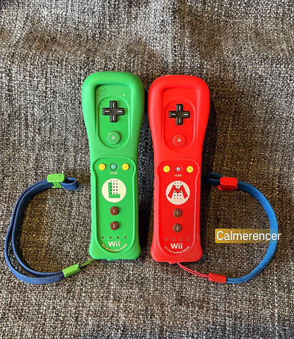 Mario & Luigi Nintendo Wii Limited Edition controllers - Genuine